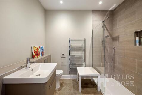 Ensuite