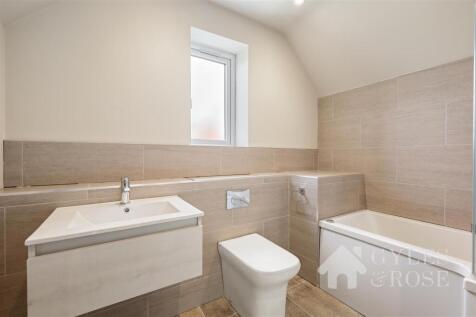 Bathroom (topfloor)