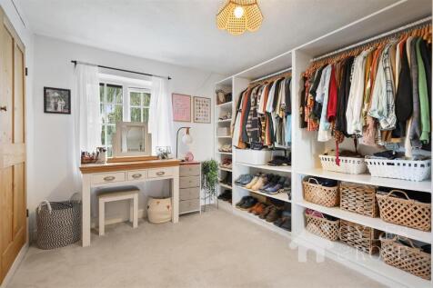 Bedroom (currently used as walk in wardrobe)