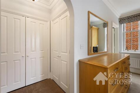 Walk in wardrobe