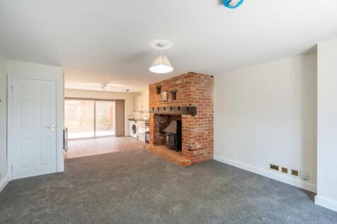 55a Maple Avenue-01543