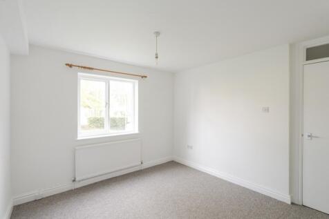 Flat 52, Blenheim Court-08969