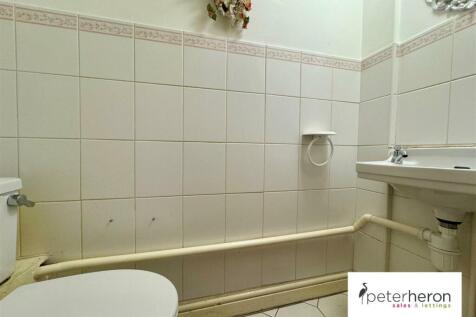Cloakroom/WC