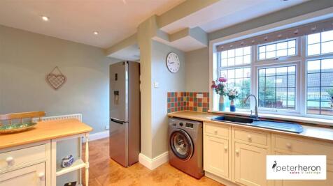 Breakfasting Kitchen
