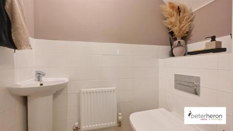 Cloakroom/WC