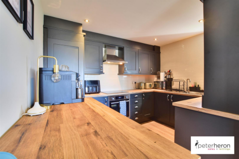 Breakfasting Kitchen