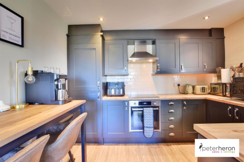 Breakfasting Kitchen