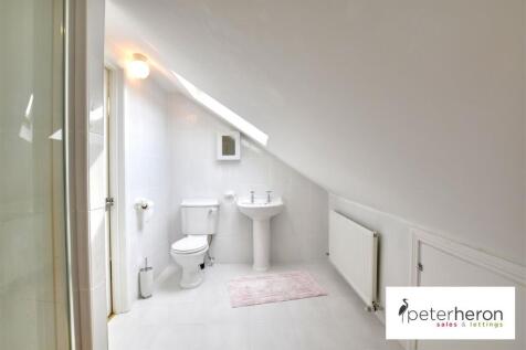 Jack &amp; Jill Shower Room