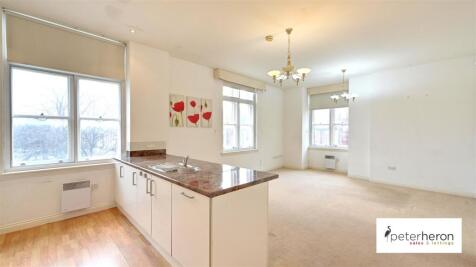 Open Plan Lounge/Dining/Kitchen