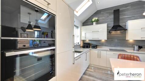 Open Plan Dining Kitchen And Family Area