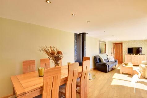 Family/Dining Area