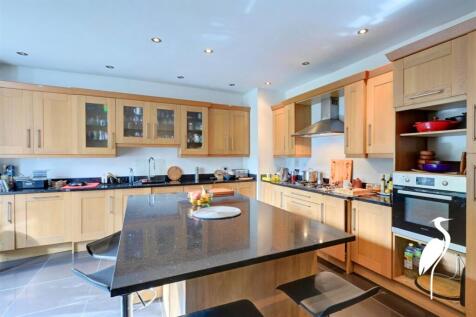Breakfasting Kitchen