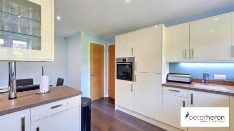 Breakfasting Kitchen