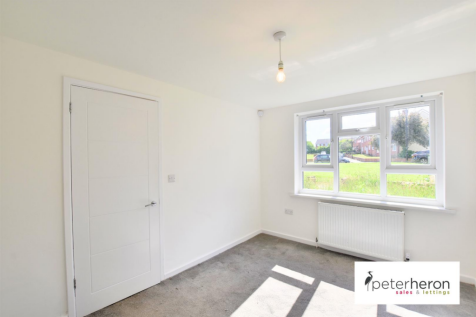 Dining Room/Bedroom 3