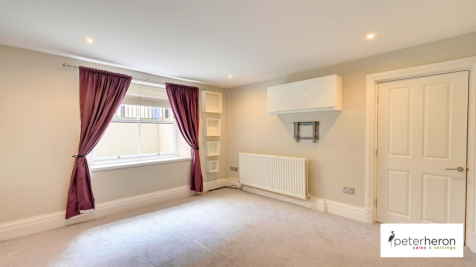 Bedroom 1 (rear)