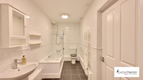 Jack &amp; Jill Bathroom