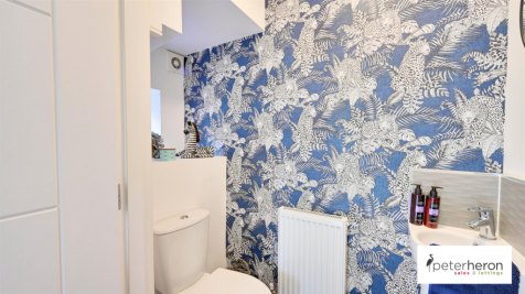Cloakroom/WC