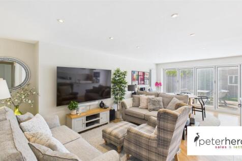 Open Plan Kitchen/Dining and Family Area