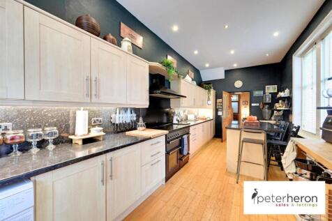 Breakfasting Kitchen