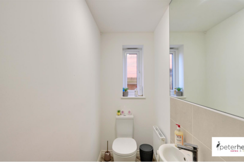 Cloakroom/WC