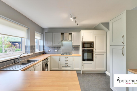 Kitchen &amp; Dining Area