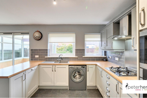 Kitchen &amp; Dining Area
