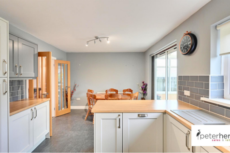 Kitchen &amp; Dining Area