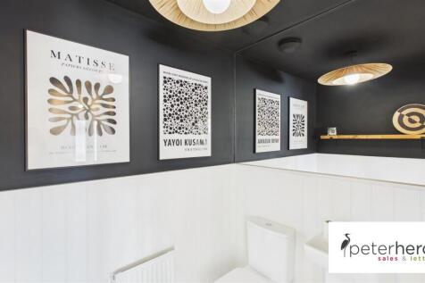 Cloakroom/WC
