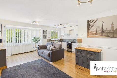 Open Plan Lounge &amp; Kitchen