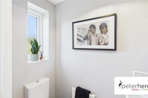 Cloakroom/WC