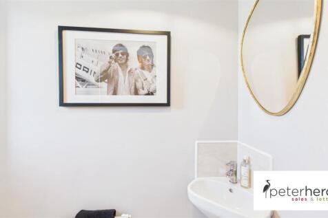 Cloakroom/WC