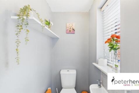Cloakroom/WC