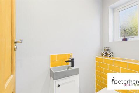 Cloakroom/WC