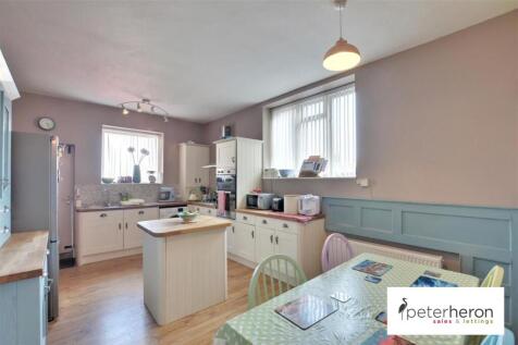 Breakfasting Kitchen