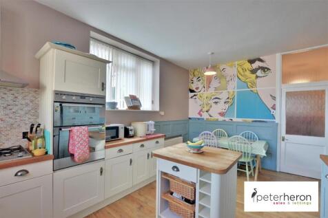 Breakfasting Kitchen