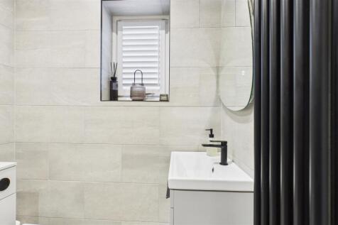 En Suite Shower Room