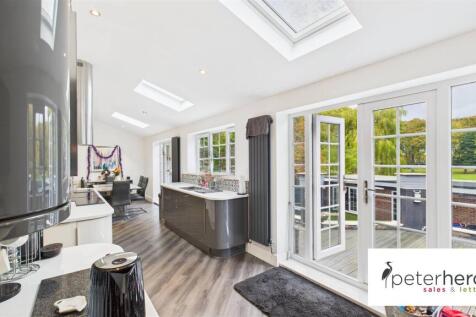 Open Plan Kitchen/Living &amp; Dining Area
