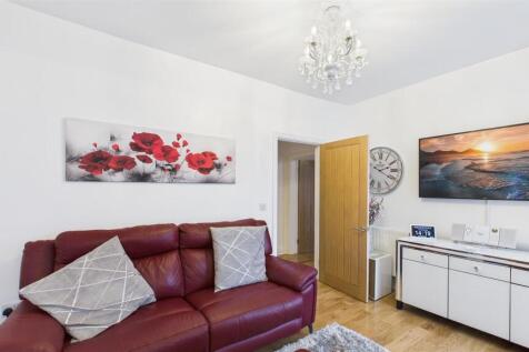 Open Plan Living Area &amp; Dining Kitchen