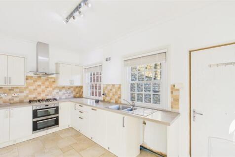 Breakfasting Kitchen