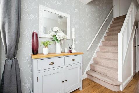 Entrance hall 13 ...