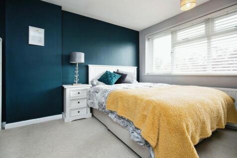 Another bedroom 1...