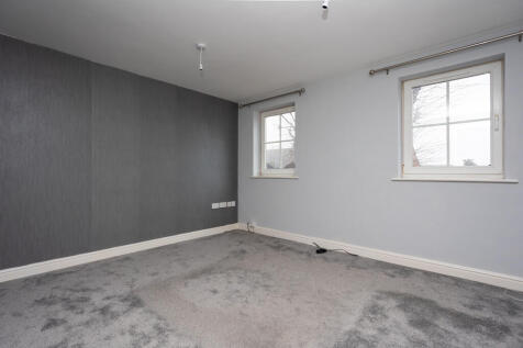 12 Nesfield Rd - ...