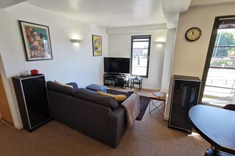 Property Image 4