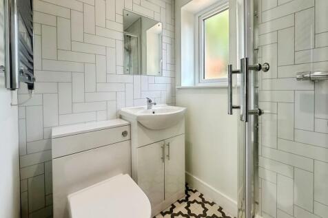 97998348-WhatsApp...