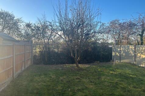 garden shot edith...