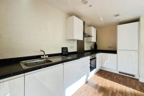 e9b7033d-WhatsApp...