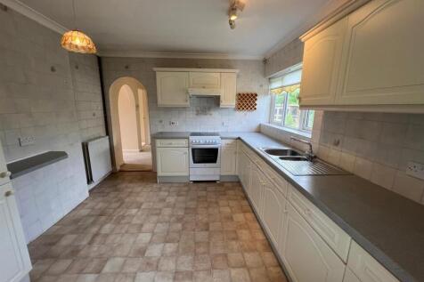 Kitchen 3.jpeg