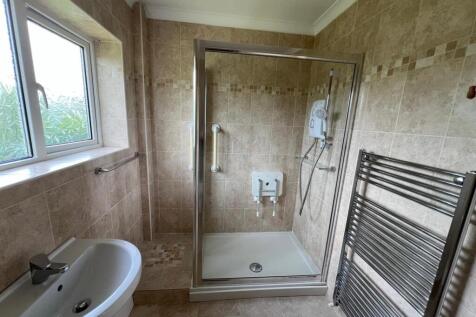 Shower Room 2.jpeg