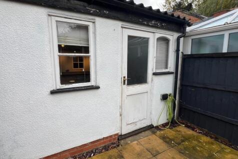 WhatsApp Image 2025-11-10 at 15.36.28 (18).jpeg