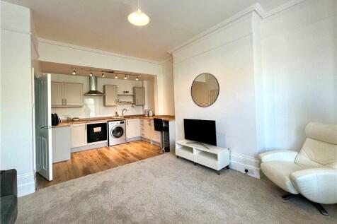 Kitchen/Reception